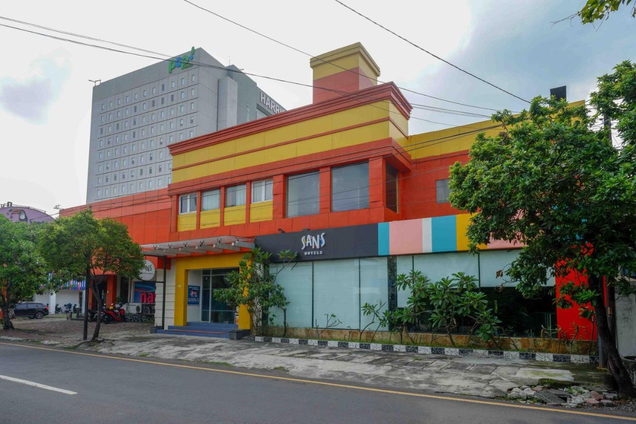Sans Hotel International Surabaya Gubeng Екстер'єр фото