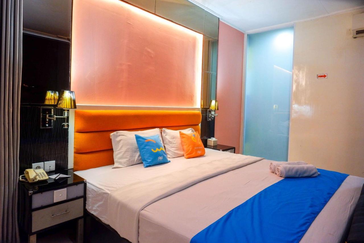 Sans Hotel International Surabaya Gubeng Екстер'єр фото