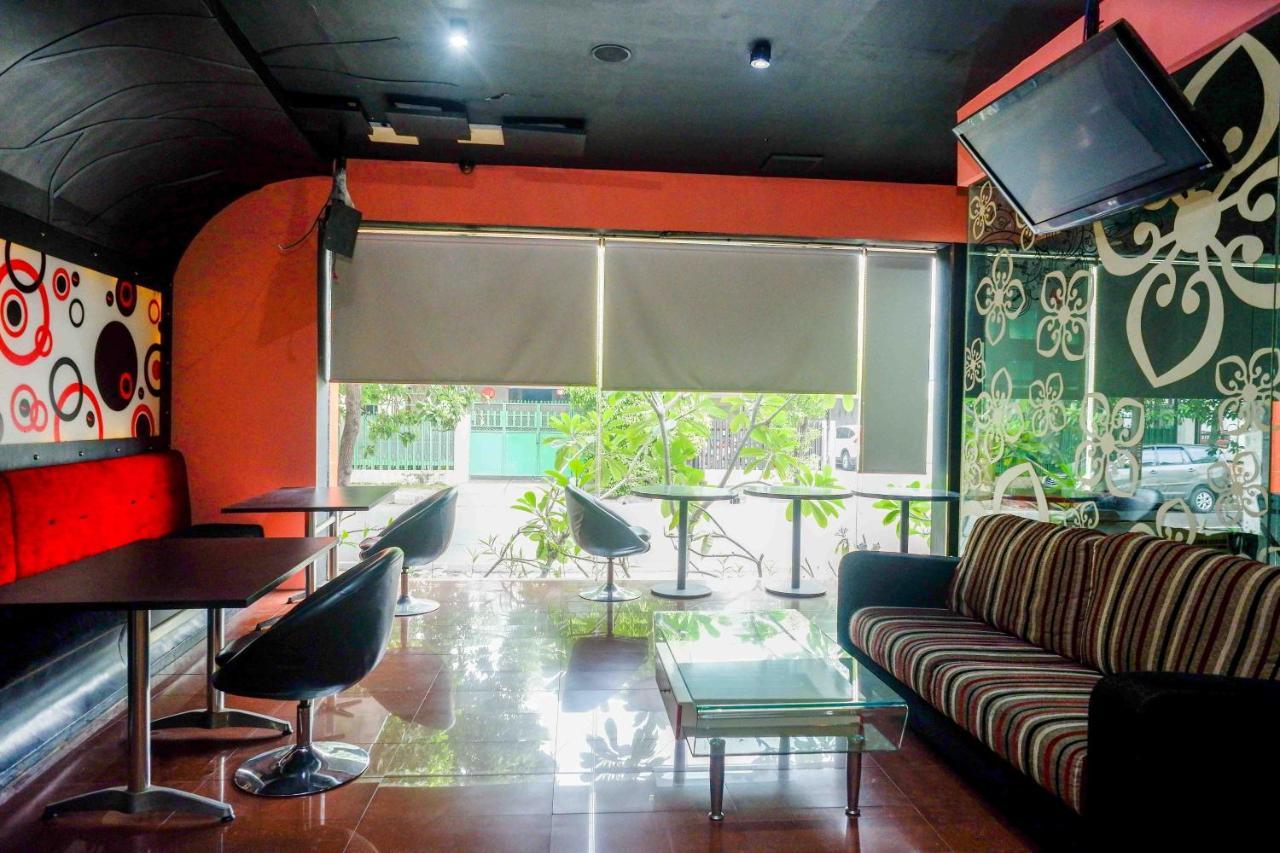 Sans Hotel International Surabaya Gubeng Екстер'єр фото