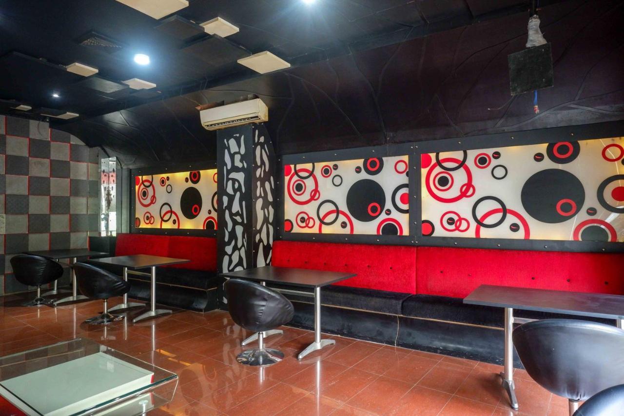 Sans Hotel International Surabaya Gubeng Екстер'єр фото