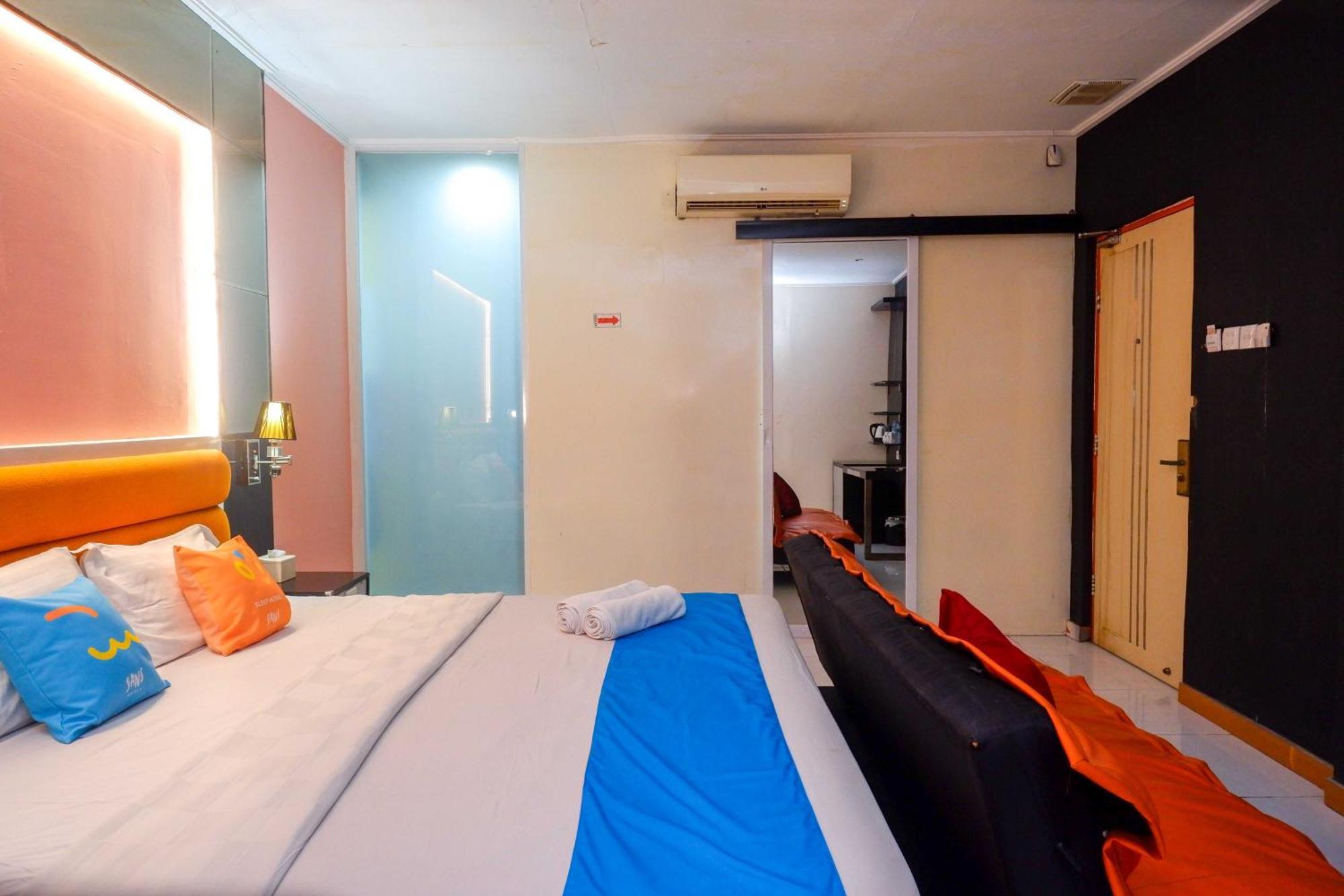 Sans Hotel International Surabaya Gubeng Екстер'єр фото