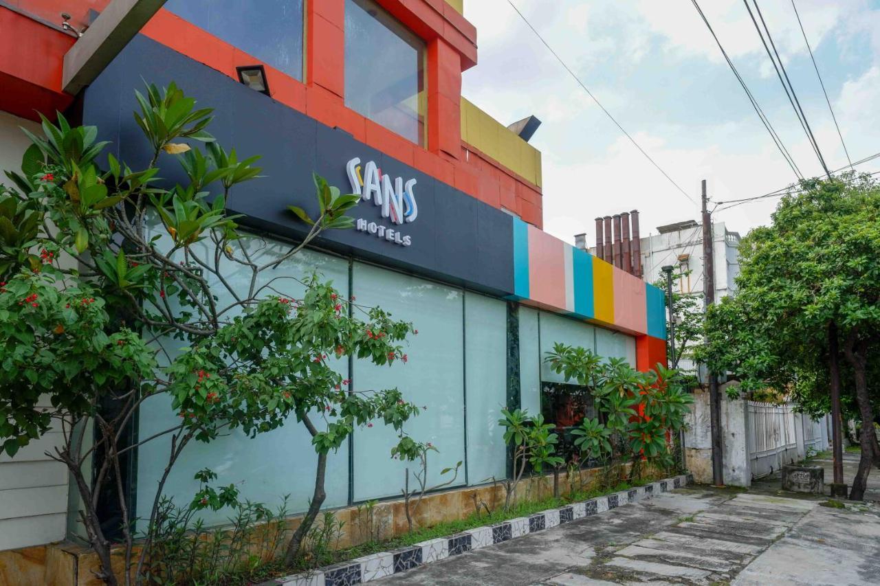Sans Hotel International Surabaya Gubeng Екстер'єр фото