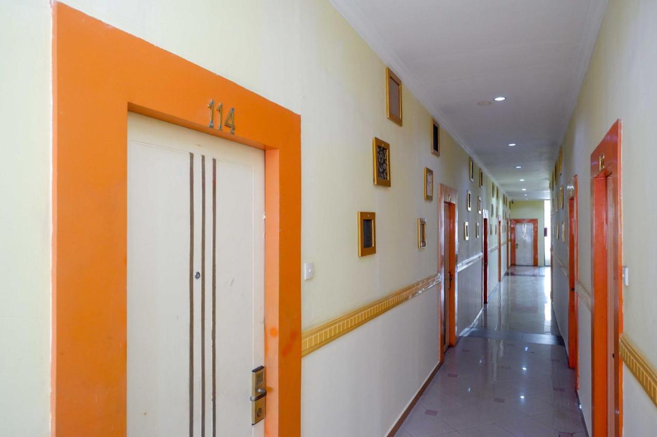 Sans Hotel International Surabaya Gubeng Екстер'єр фото