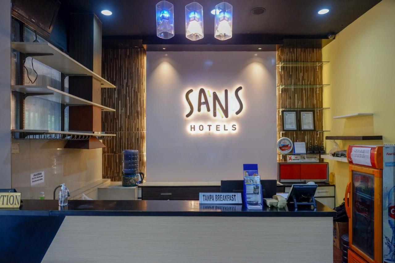 Sans Hotel International Surabaya Gubeng Екстер'єр фото