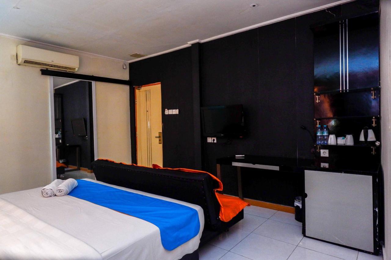 Sans Hotel International Surabaya Gubeng Екстер'єр фото