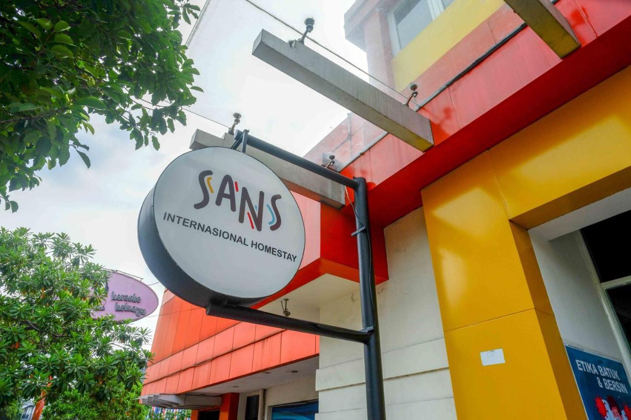 Sans Hotel International Surabaya Gubeng Екстер'єр фото