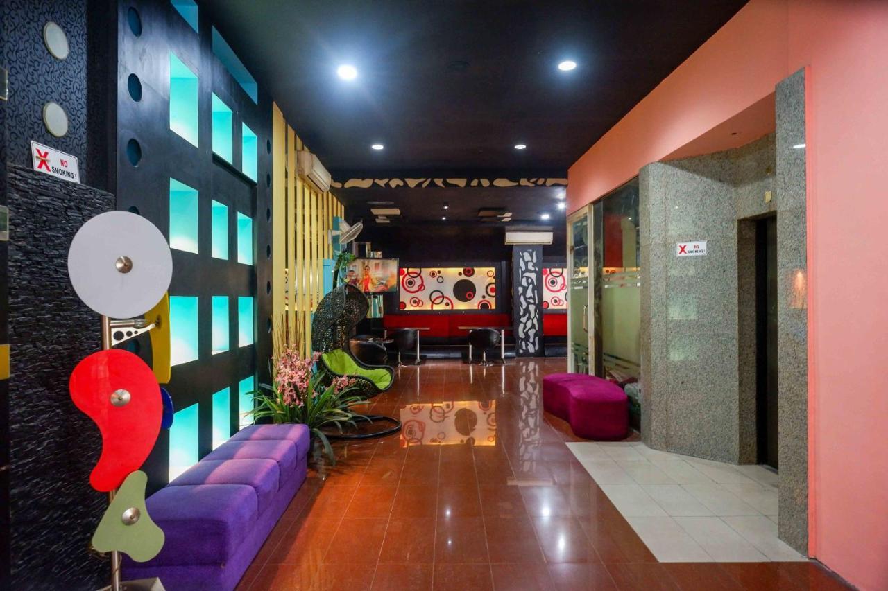 Sans Hotel International Surabaya Gubeng Екстер'єр фото