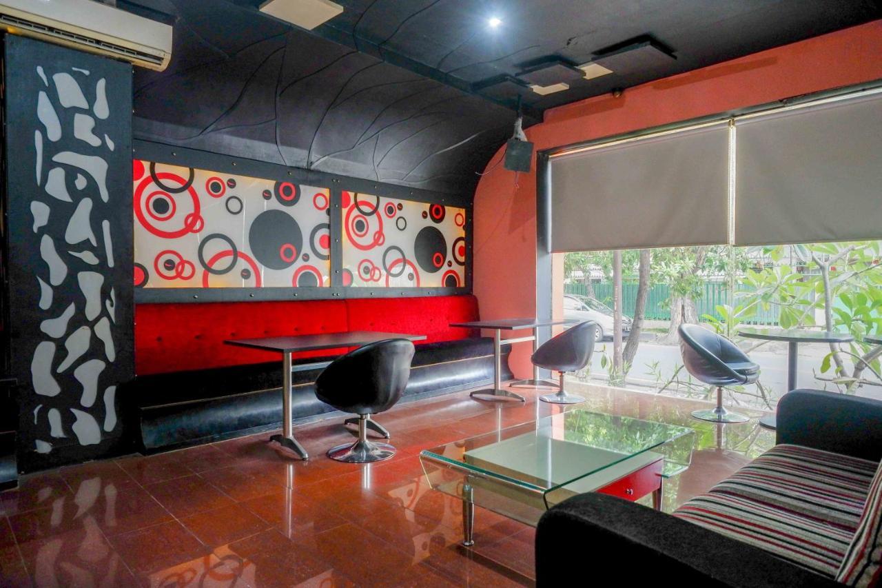 Sans Hotel International Surabaya Gubeng Екстер'єр фото